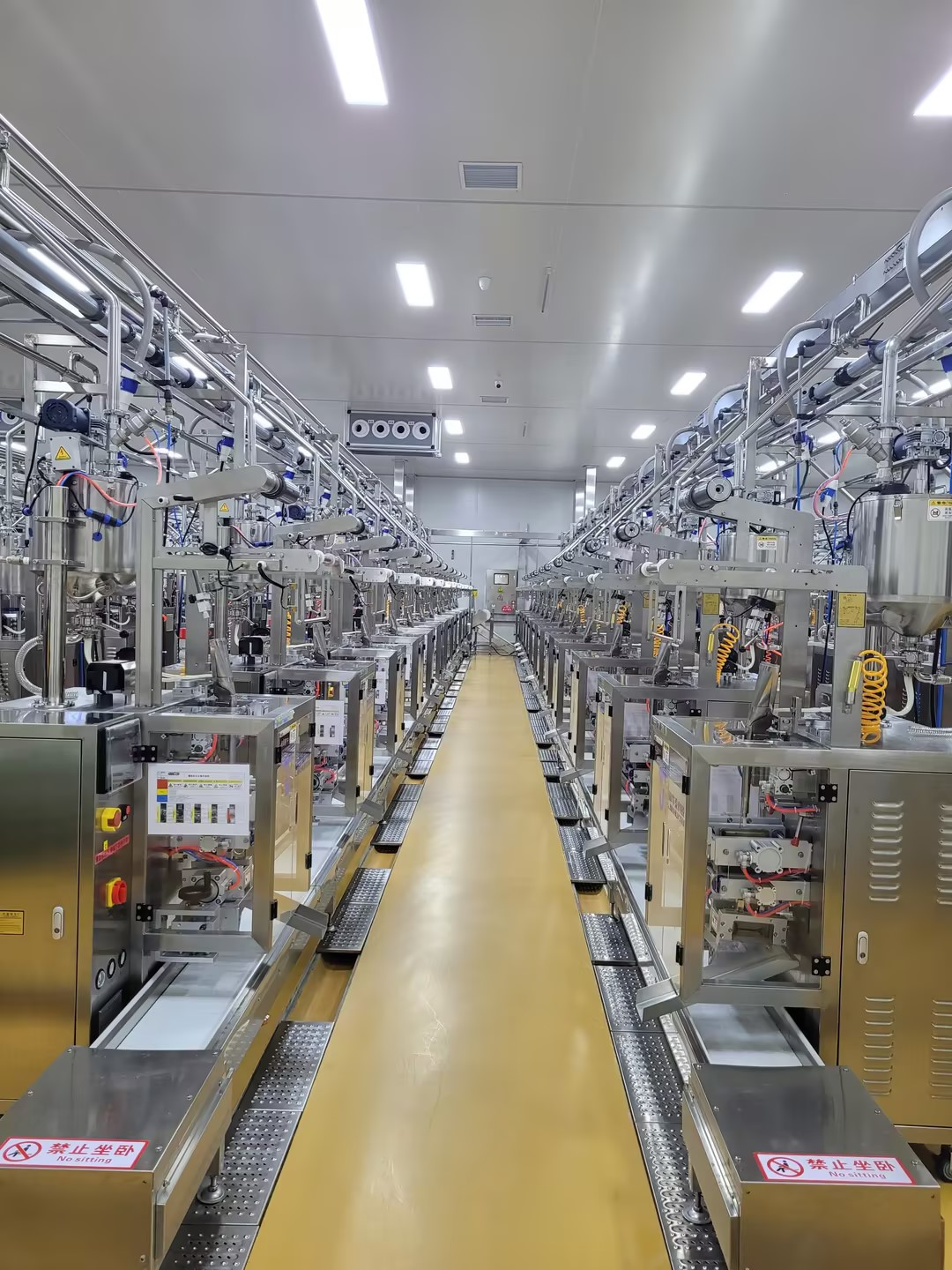 IP+理想零食,鹽津鋪?zhàn)印吧X蒻滿分”會(huì)不會(huì)成為下一個(gè)品類品牌? IP+理想零食,鹽津鋪?zhàn)印吧X蒻滿分”會(huì)不會(huì)成為下一個(gè)品類品牌?